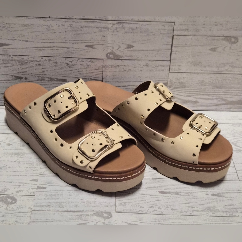 Chinese Laundry womens Surf Stud Sandals